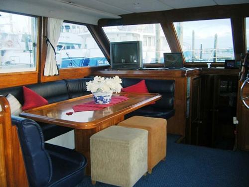 Charter Boat / Yacht - Barcarolle, Bayswater or Downtown Auckland (Auckland & Hauraki Gulf)